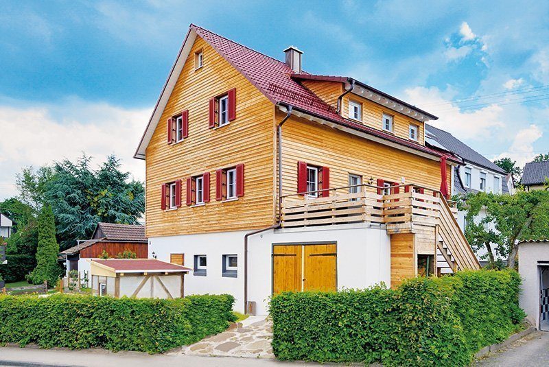 Haus mit Holzfassade