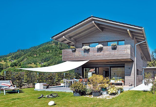 Haus mit filigraner Holzfassade