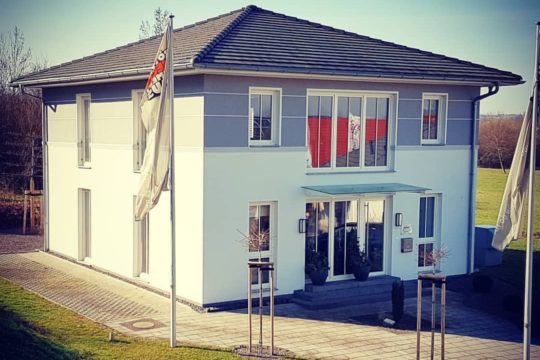 Hausbau Helden Rötzer-Ziegel-Element-Haus | AVENUE 150