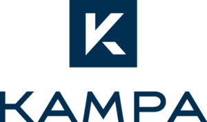 Hier ist das Logo der Fertighaus Firma Kampa zu sehen mit dem Schriftzug KAMPA