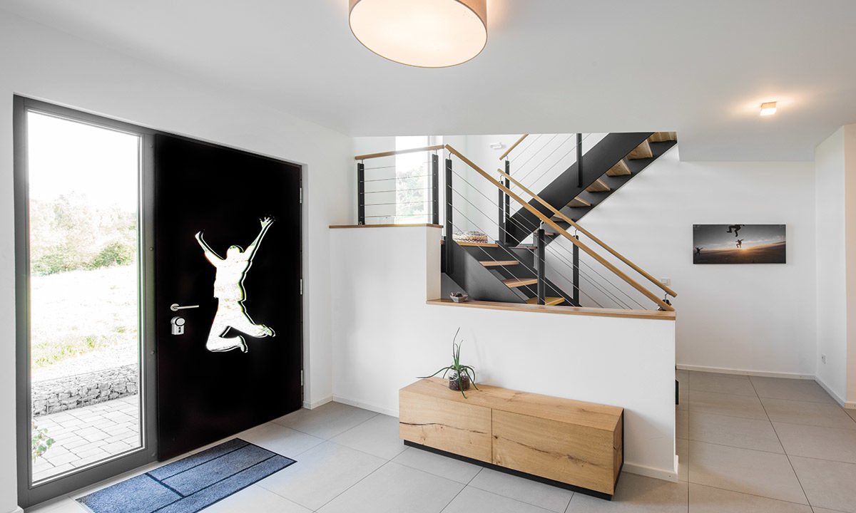 Novum - Ein Raum voller Möbel und ein großes Fenster - Interior Design Services