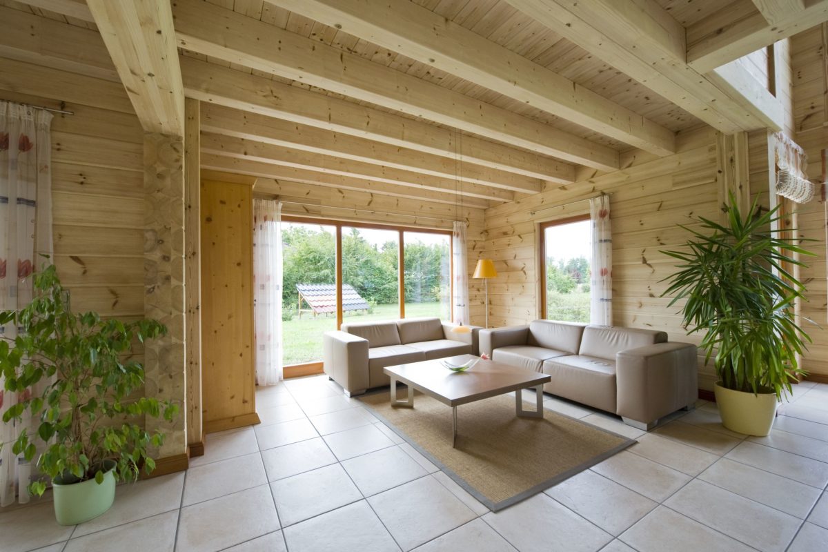Haus Havelland - Ein Raum voller Möbel und ein großes Fenster - Interior Design Services