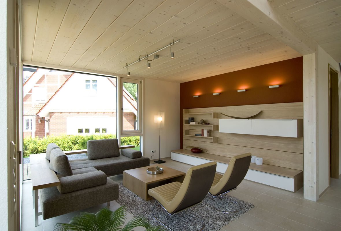 Design 168 - Ein Raum voller Möbel und ein großes Fenster - Wohnzimmer