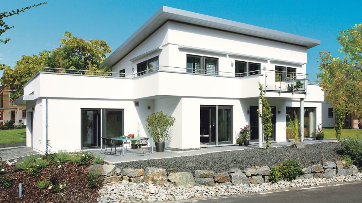 Bauhaus Multifunktional - Ein großes weißes Haus - Fertighaus