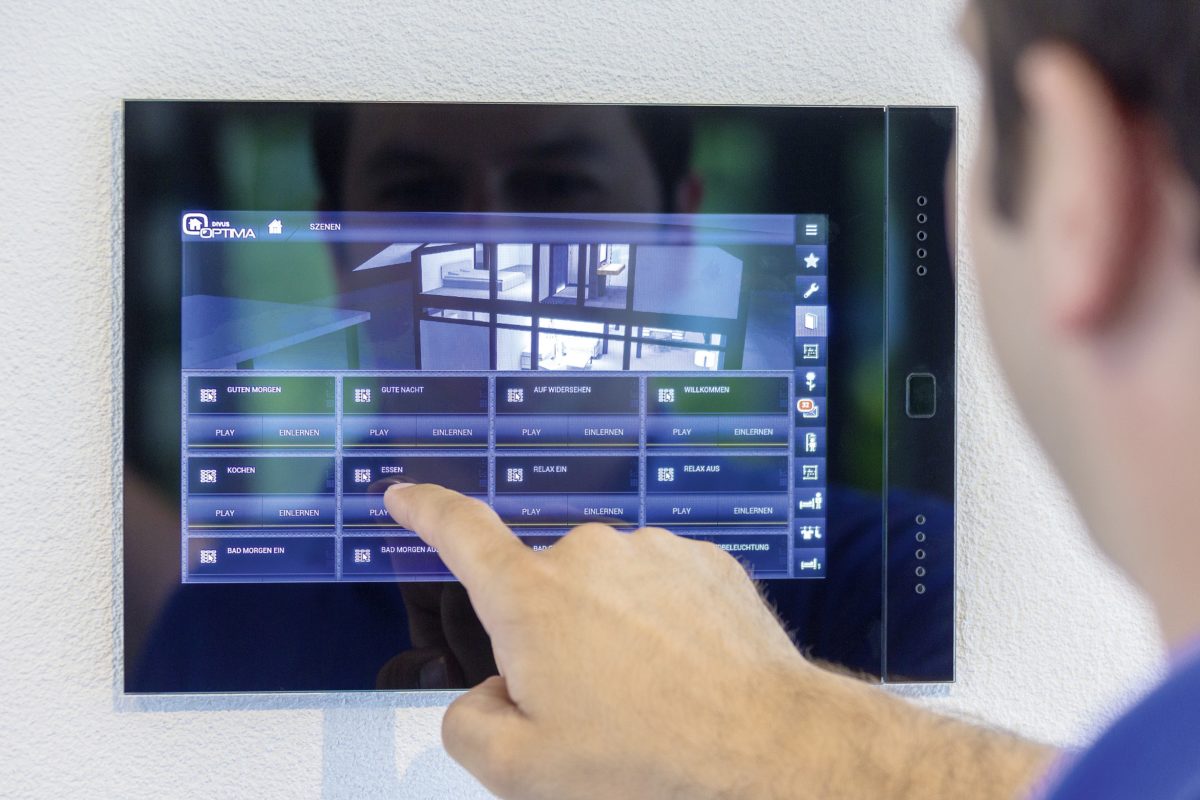 HUF HAUS MODUM 7 - Ein Flachbildfernseher - Computerbildschirm