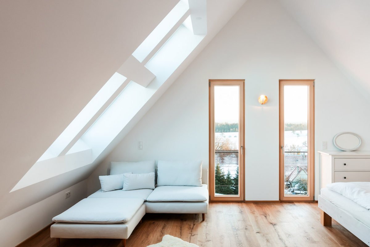 Landhaus Wolfenbrueck - Ein Zimmer mit Holzboden - Interior Design Services