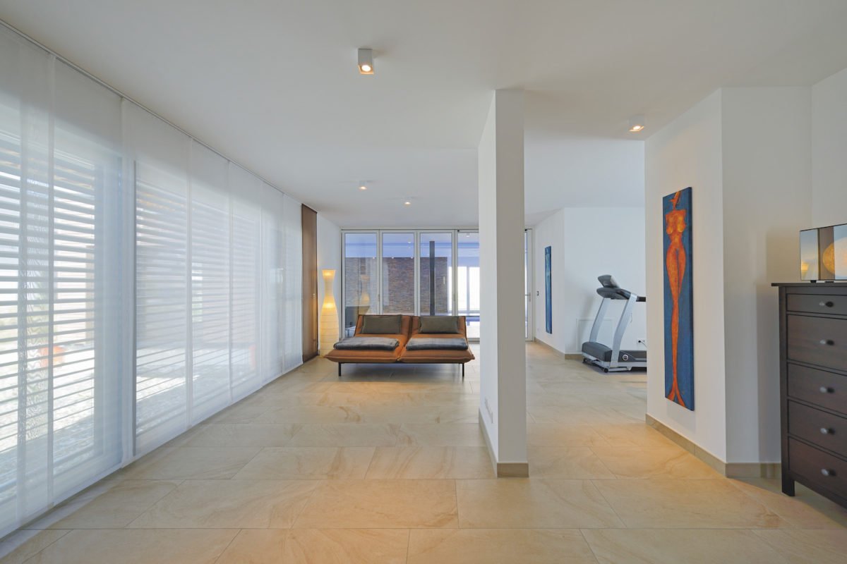 Kundenhaus Azur - Ein großer Raum - Interior Design Services