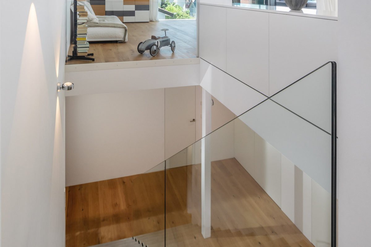 Kundenhaus Weinburg T - Ein Blick auf ein Zimmer - Interior Design Services