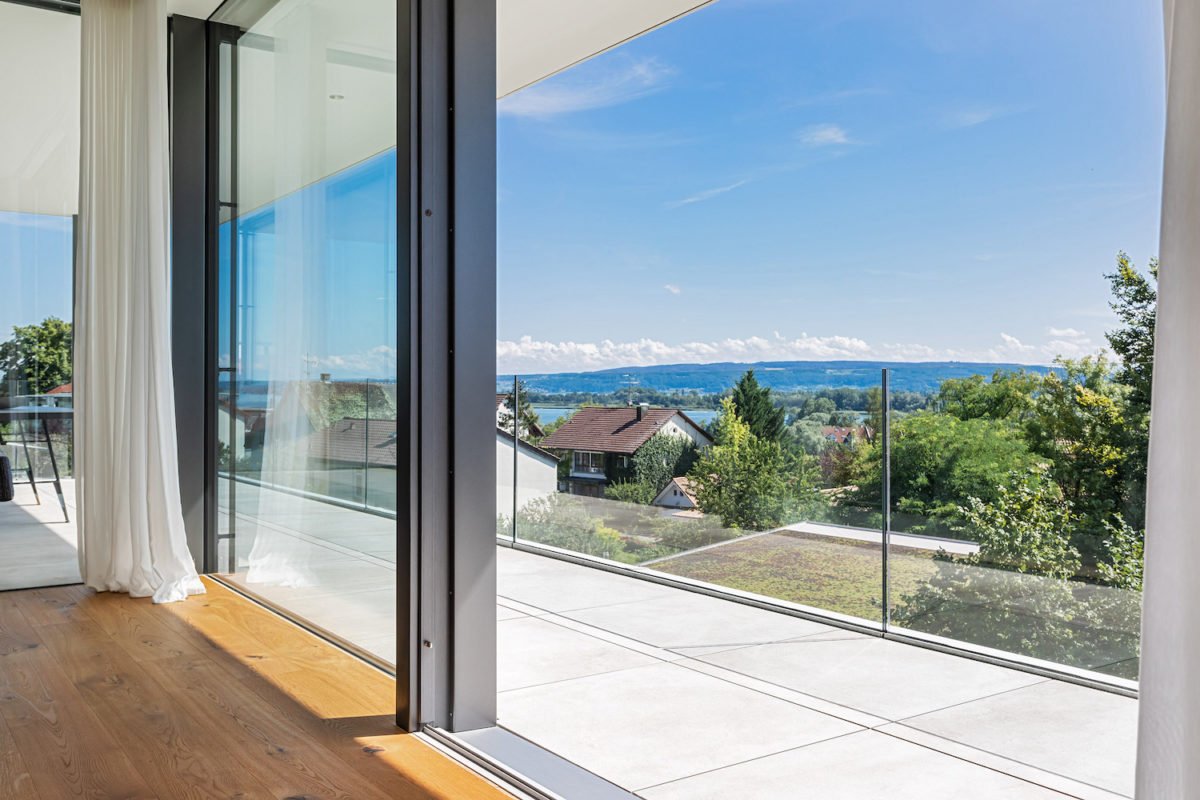 Kundenhaus Weinburg T - Ein blick auf ein großes fenster - Penthouse-Wohnung