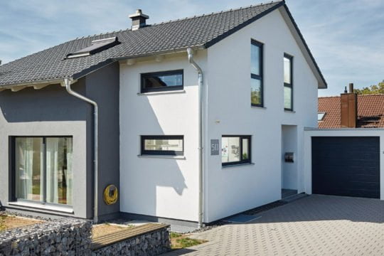 Hausbau Helden LUXHAUS | Satteldach Landhaus 143
