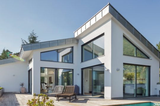 Hausbau Helden LUXHAUS | Satteldach Landhaus 290