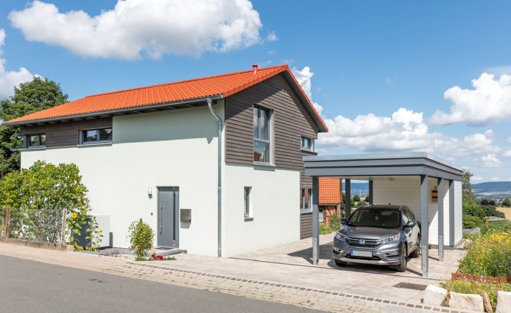 Meisterstück Top Thema Mendel Haus Front Ansicht Haus mit Carport