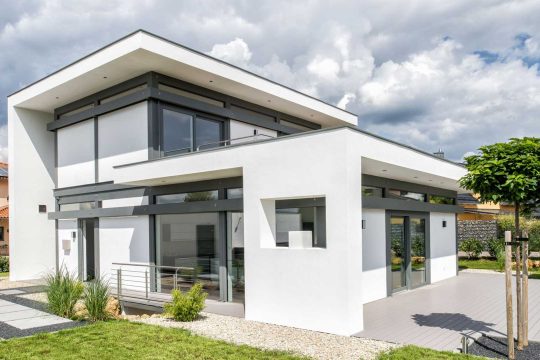 Moderne Villa im Bauhausstil mit Home Spa