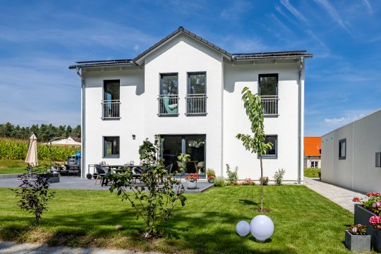 Hausbau Helden LUXHAUS | Satteldach Landhaus 192