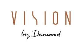 Logo des Hausherstellers VISION by Danwood. Weißer Hintergrund, Vision ist in goldbraun geschrieben, "by Danwood" in schwarzer Schriftfarbe.