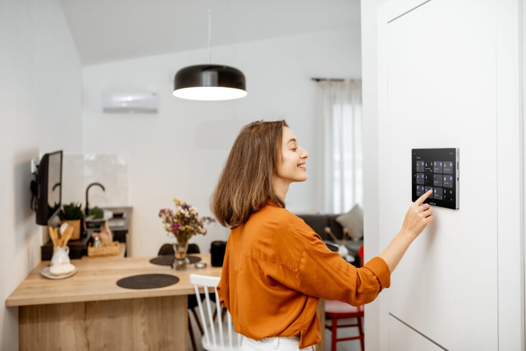 Hausbau Helden Solarstrom Im Winter: Warum Sich Speicher Gerade In Der dunklen Jahreszeit Lohnen