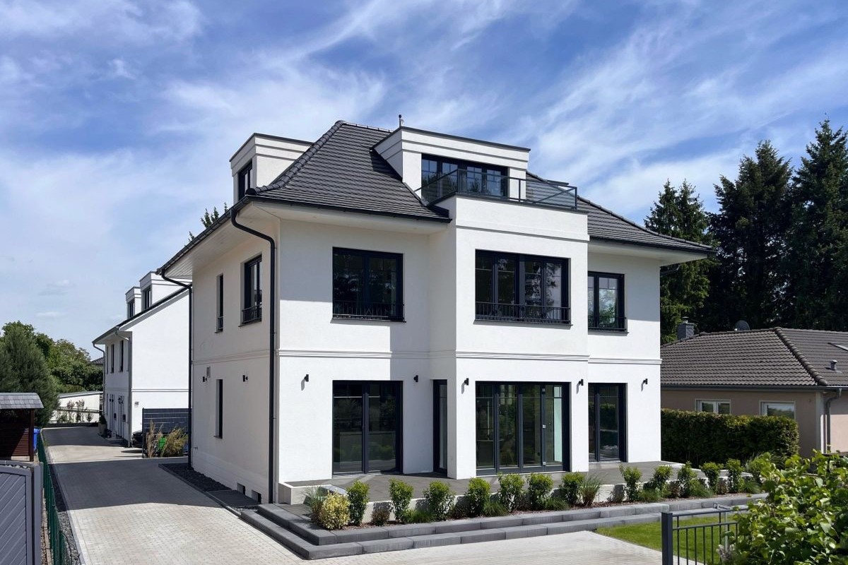 Arge Haus Stadtvilla mit Wohnkeller Außenansicht